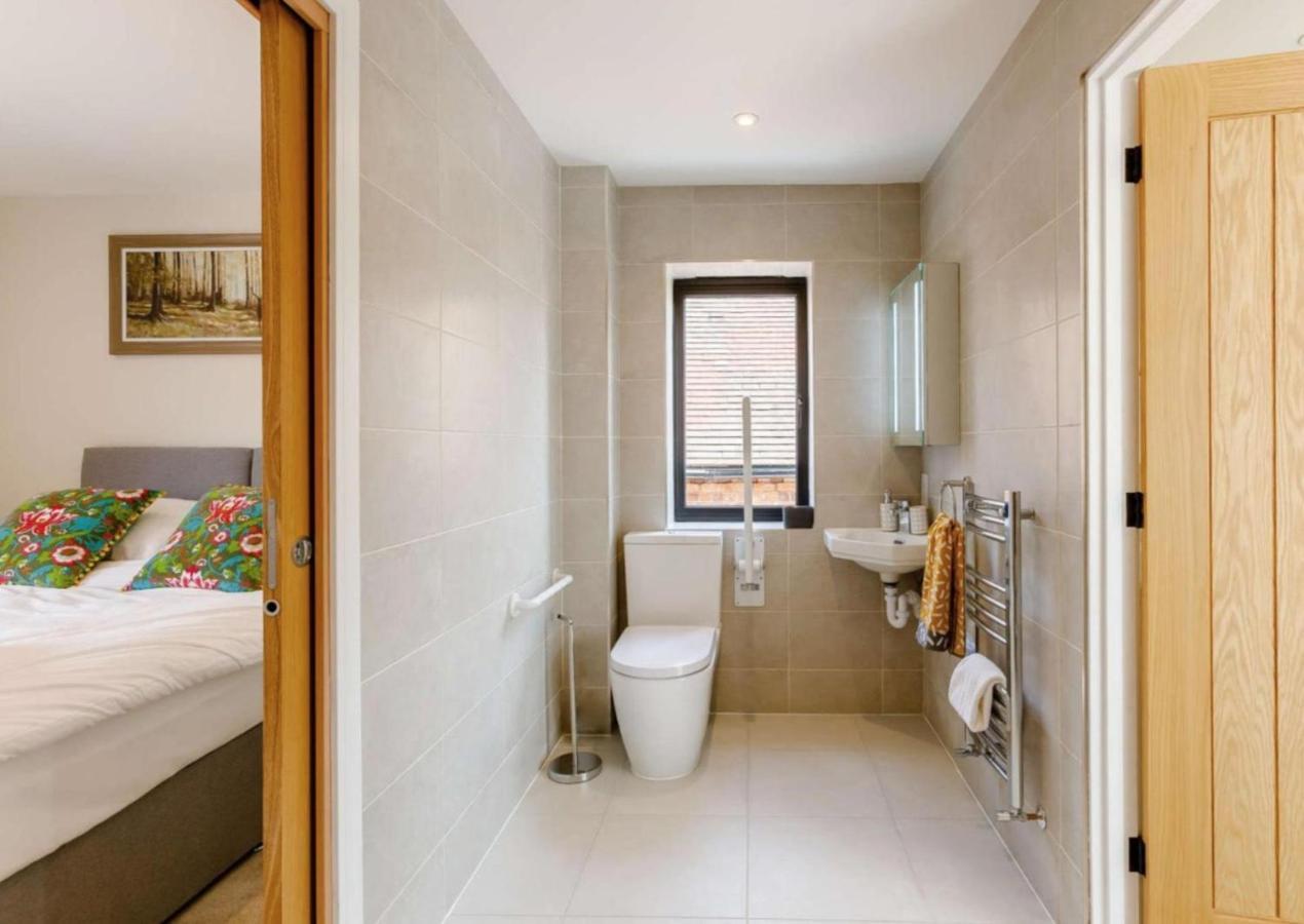 Roe Cottage Disabled Adapted 2 Bedroom Hot Tub Alcester Exterior photo