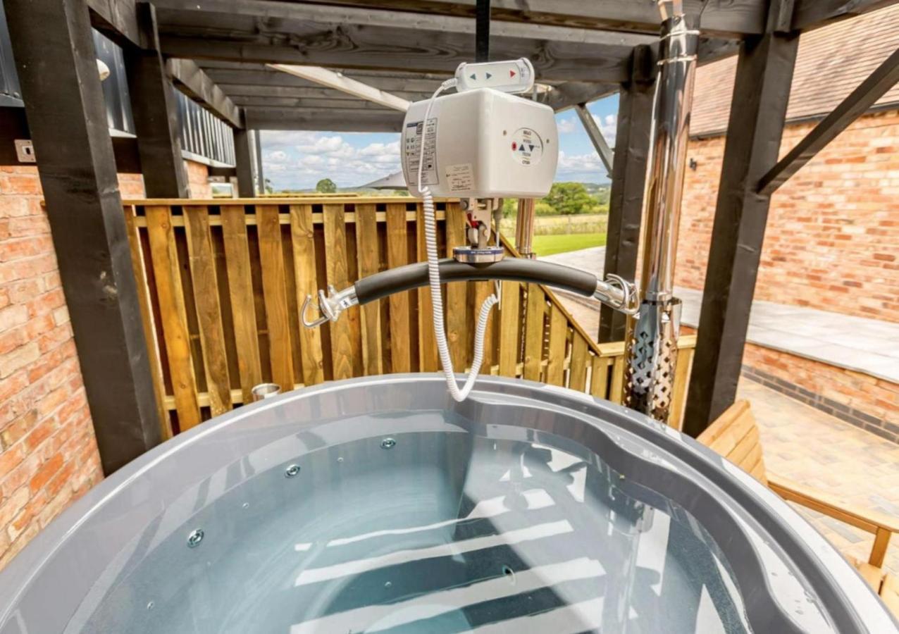 Roe Cottage Disabled Adapted 2 Bedroom Hot Tub Alcester Exterior photo